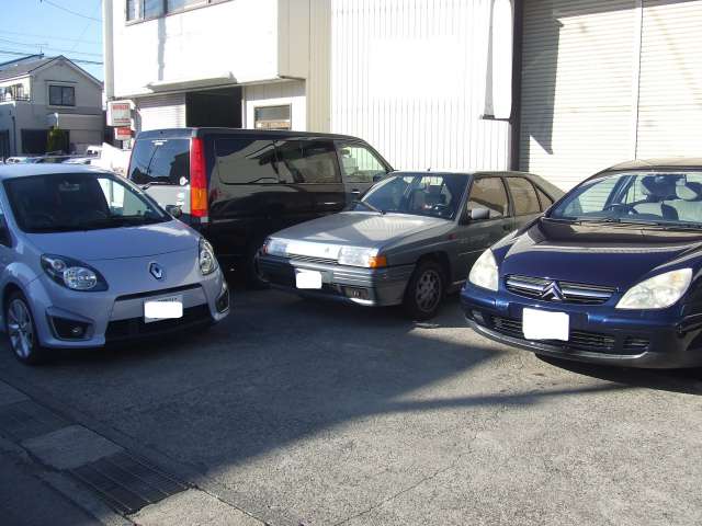 トゥインゴ　ＲＳ　緊急入庫。