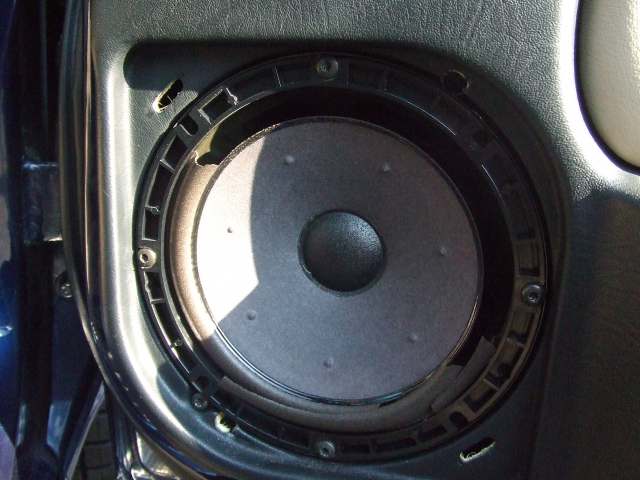 純正のスピーカー