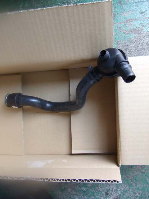 シトロエンC6クーラント漏れ