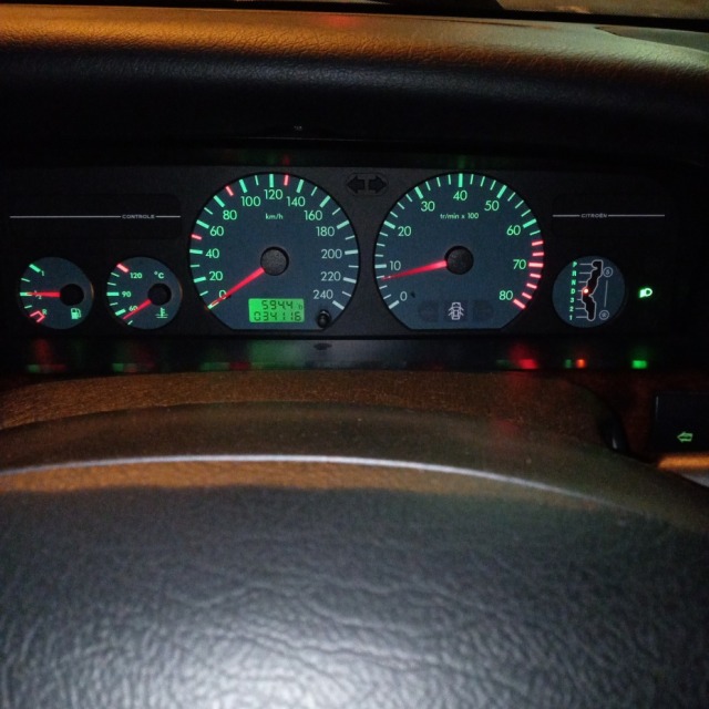 かなり程度の良いシトロエン Xantia・V6如何ですか?