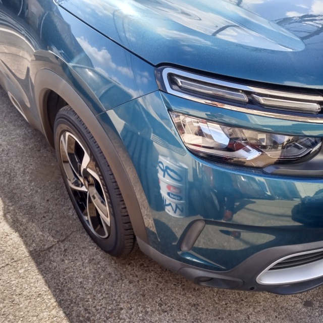 シトロエンC5エアクロス タイヤ交換